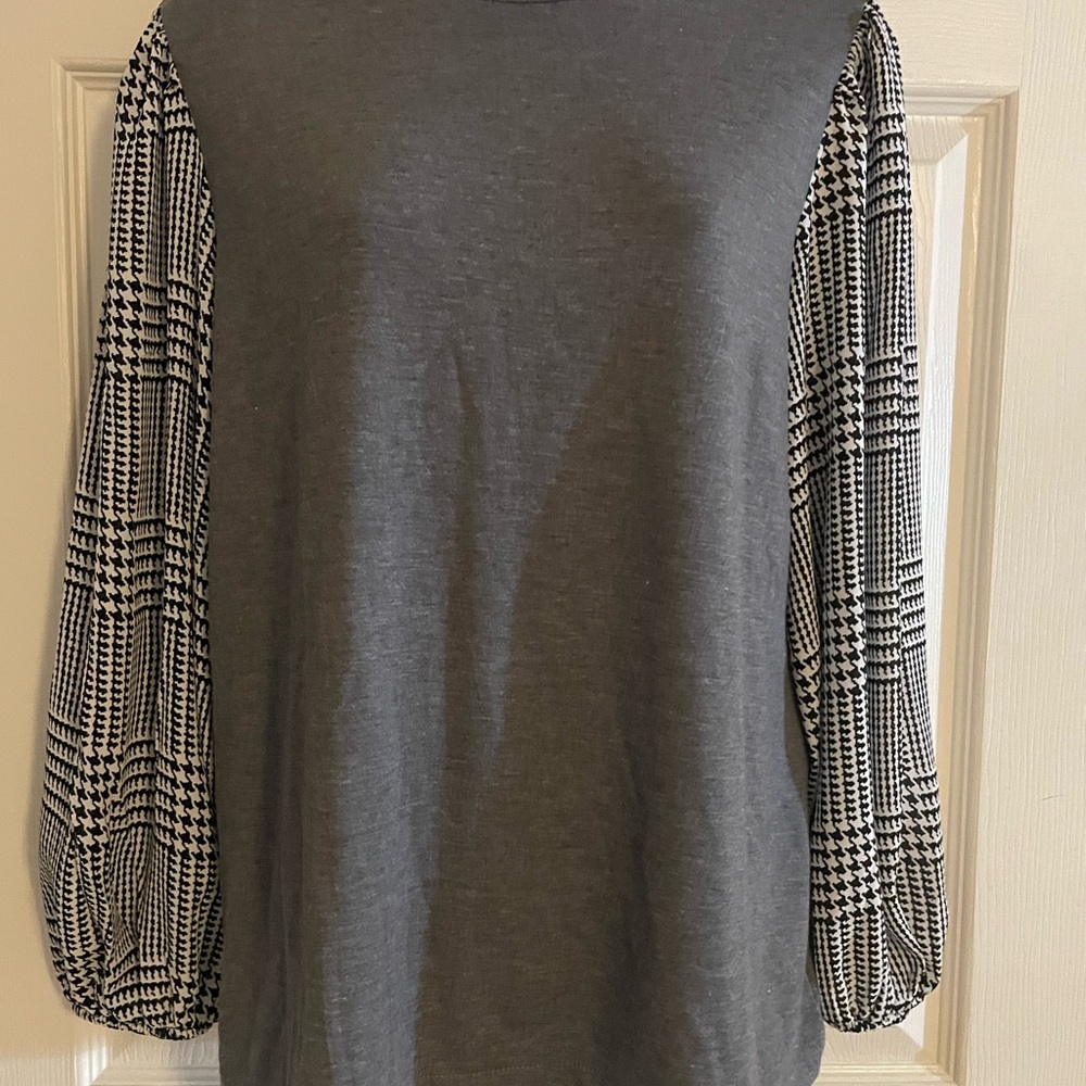 Ann Taylor Gray Knit Top with houndstooth Lantern‎ Sleeves